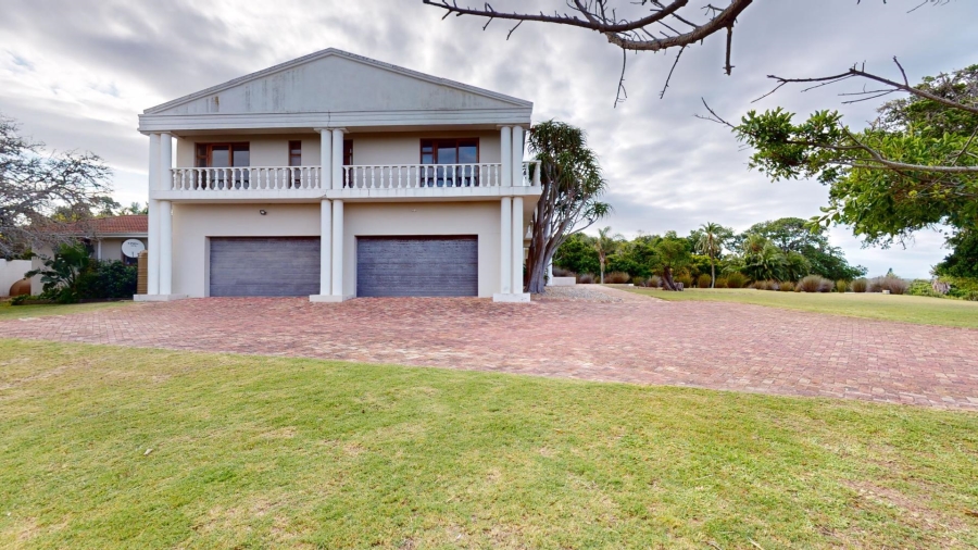 6 Bedroom Property for Sale in Walmer Heights Eastern Cape
